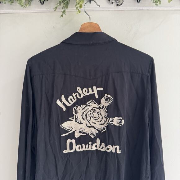 Women’s Harley Davidson Rose Embroidered Rayon Snap Down Blouse Black Large TS - Picture 4 of 4